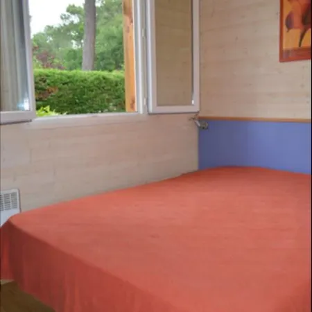 One Bedroom Chalet, 20m² C *